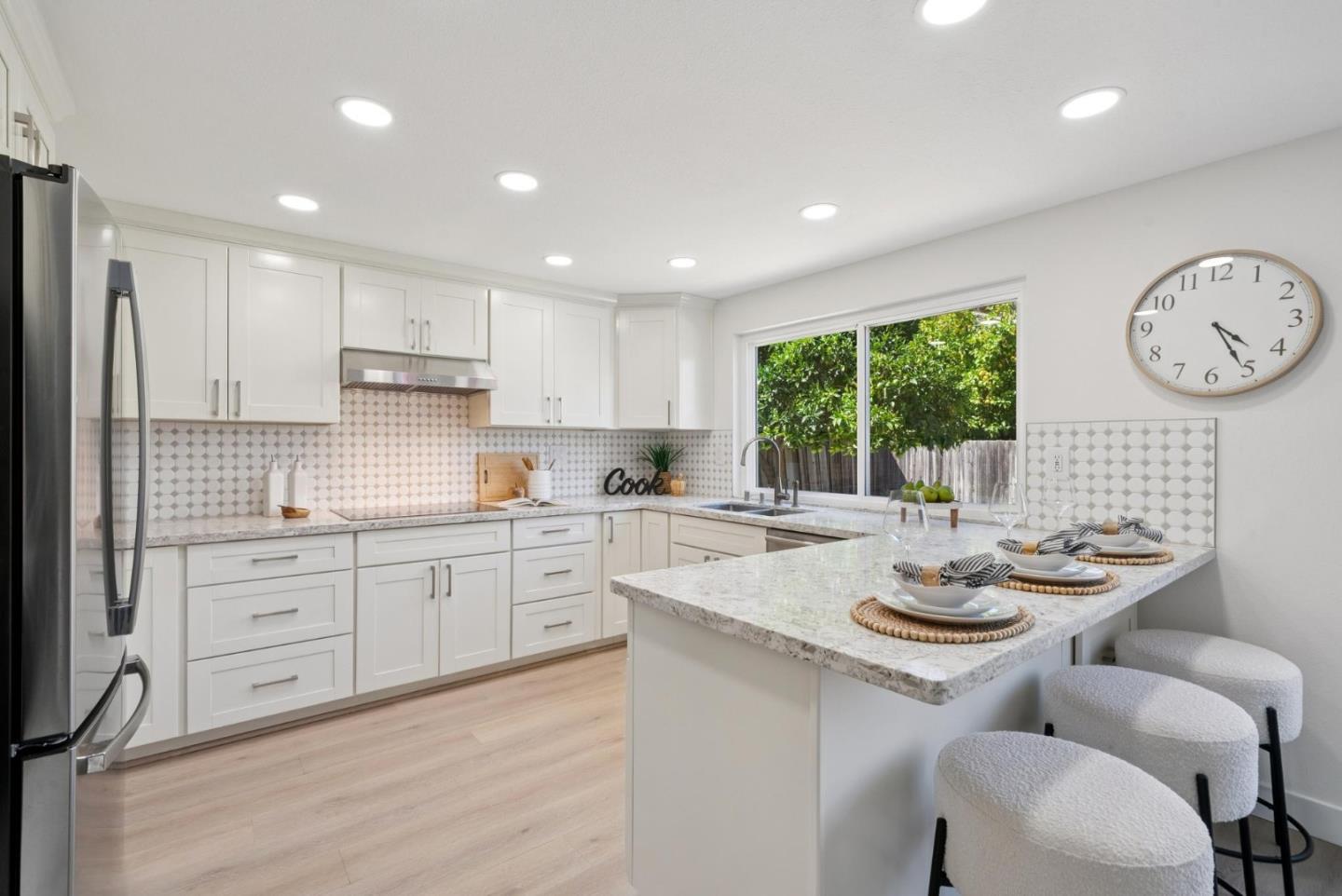 Detail Gallery Image 10 of 45 For 6579 Prague Ct, San Jose,  CA 95119 - 4 Beds | 2/1 Baths