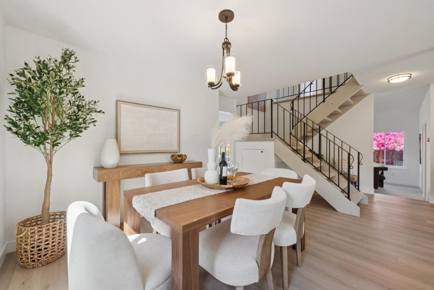 Detail Gallery Image 9 of 45 For 6579 Prague Ct, San Jose,  CA 95119 - 4 Beds | 2/1 Baths