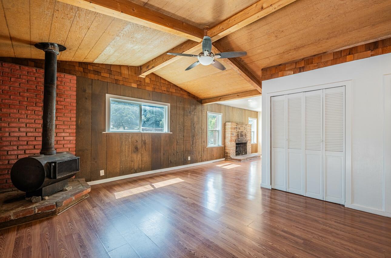 Detail Gallery Image 11 of 39 For 19280 Mallory Canyon Rd, Salinas,  CA 93907 - 3 Beds | 1 Baths
