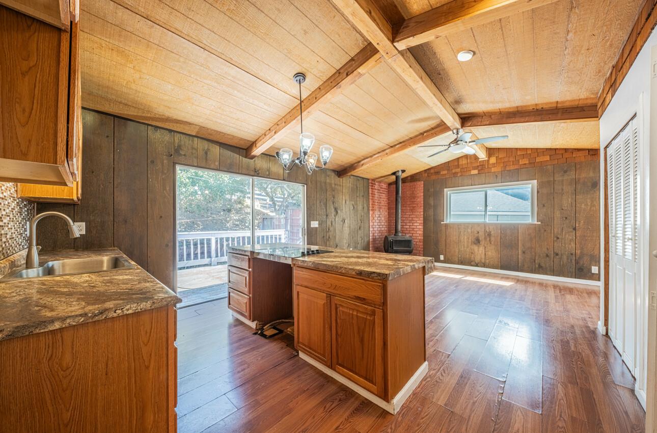 Detail Gallery Image 14 of 39 For 19280 Mallory Canyon Rd, Salinas,  CA 93907 - 3 Beds | 1 Baths
