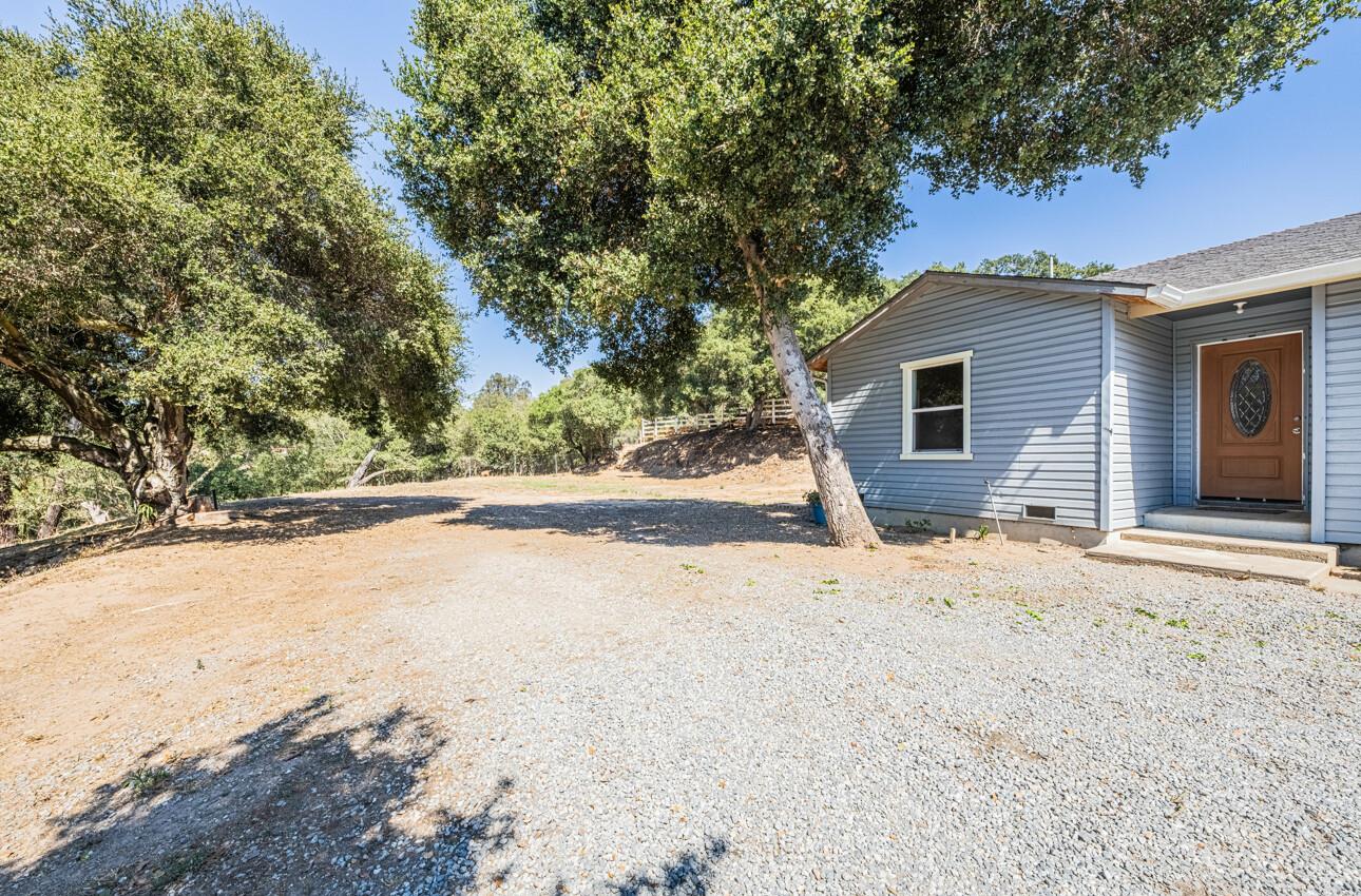 Detail Gallery Image 29 of 39 For 19280 Mallory Canyon Rd, Salinas,  CA 93907 - 3 Beds | 1 Baths