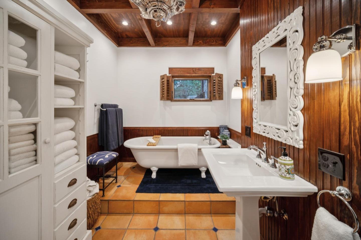 Detail Gallery Image 36 of 116 For 25200 Loma Prieta Ave, Los Gatos,  CA 95033 - 4 Beds | 3 Baths