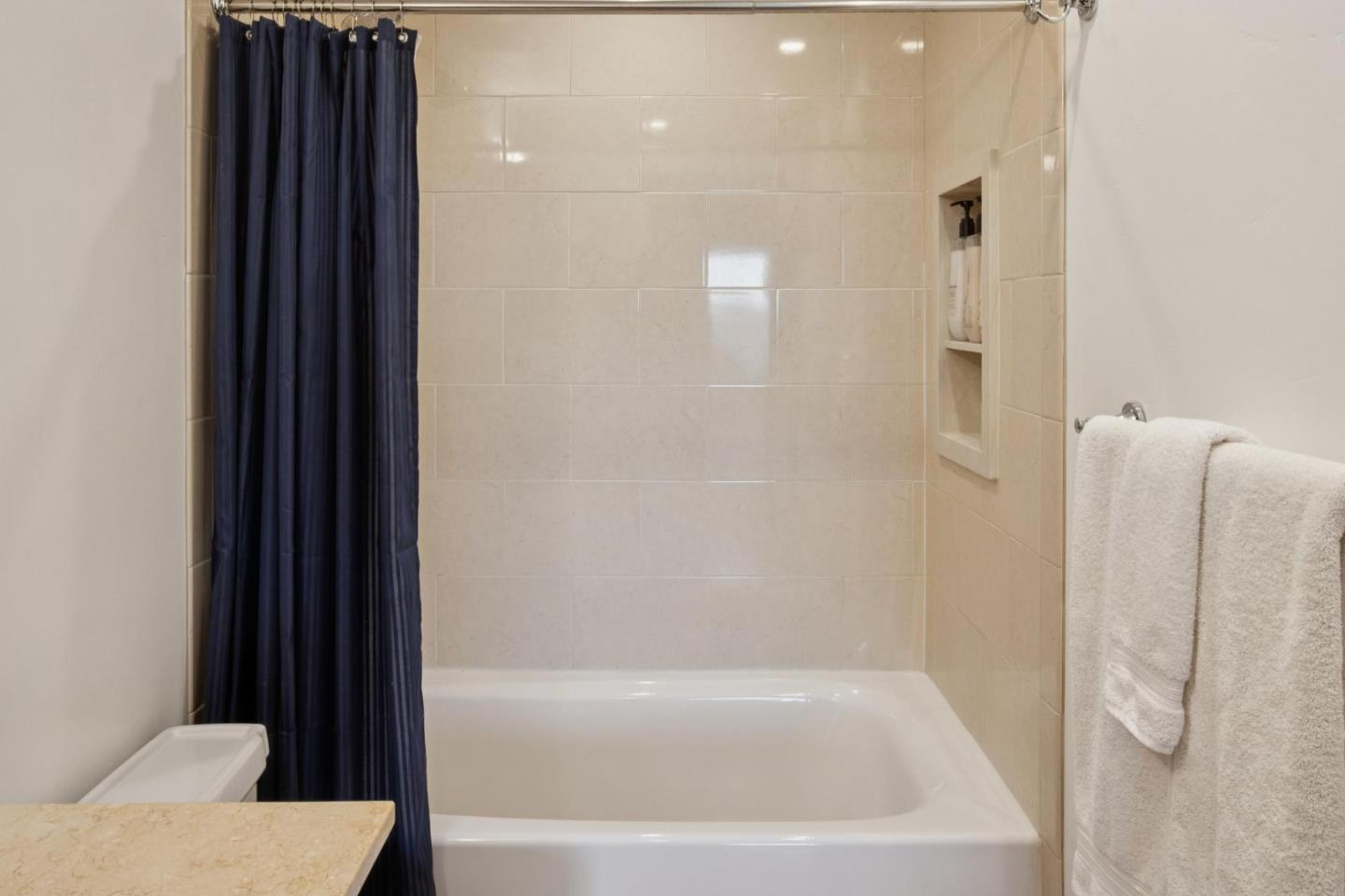 Detail Gallery Image 46 of 116 For 25200 Loma Prieta Ave, Los Gatos,  CA 95033 - 4 Beds | 3 Baths