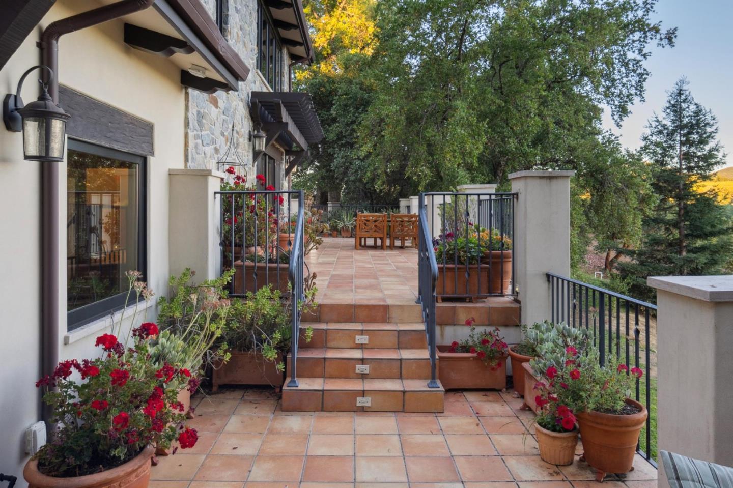 Detail Gallery Image 62 of 116 For 25200 Loma Prieta Ave, Los Gatos,  CA 95033 - 4 Beds | 3 Baths