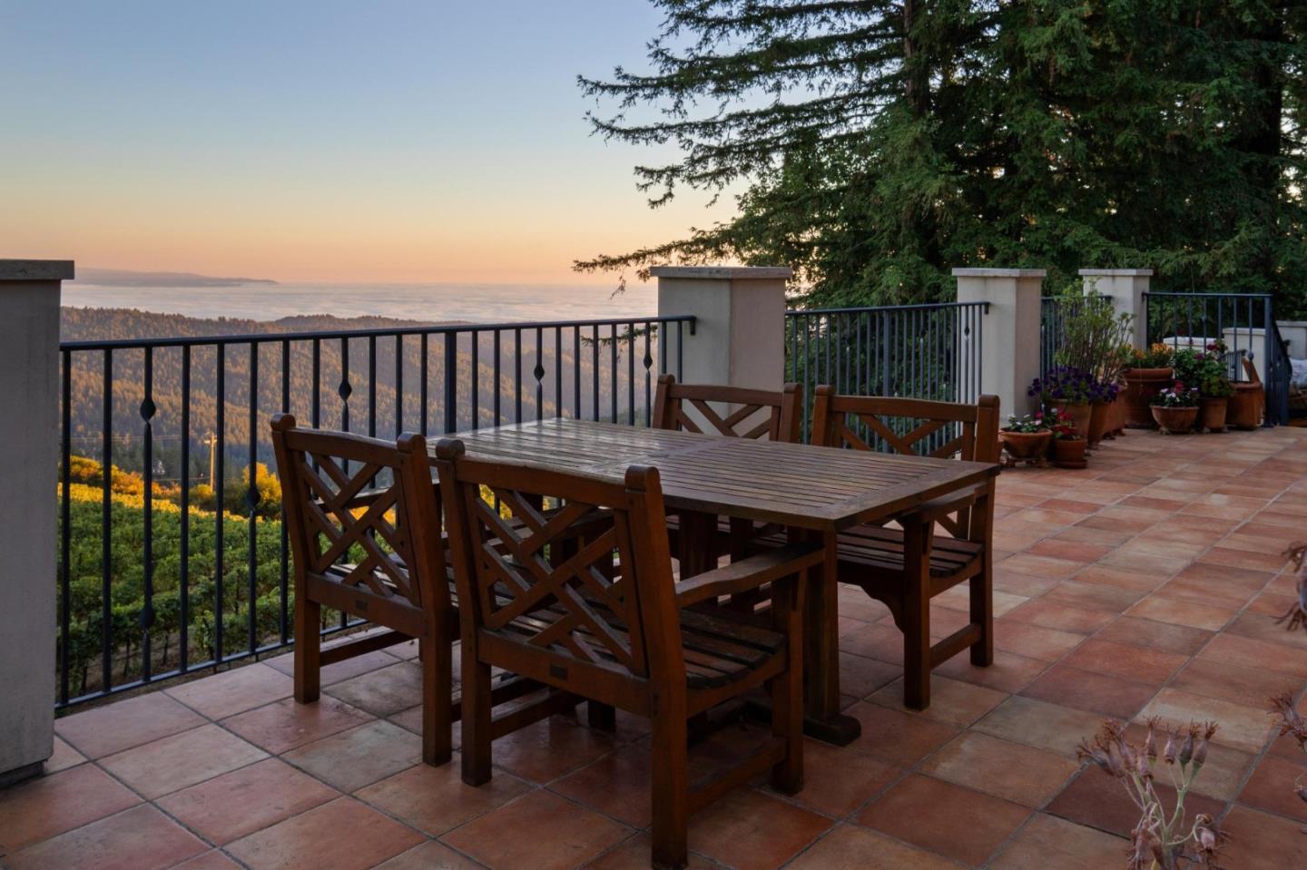 Detail Gallery Image 73 of 116 For 25200 Loma Prieta Ave, Los Gatos,  CA 95033 - 4 Beds | 3 Baths