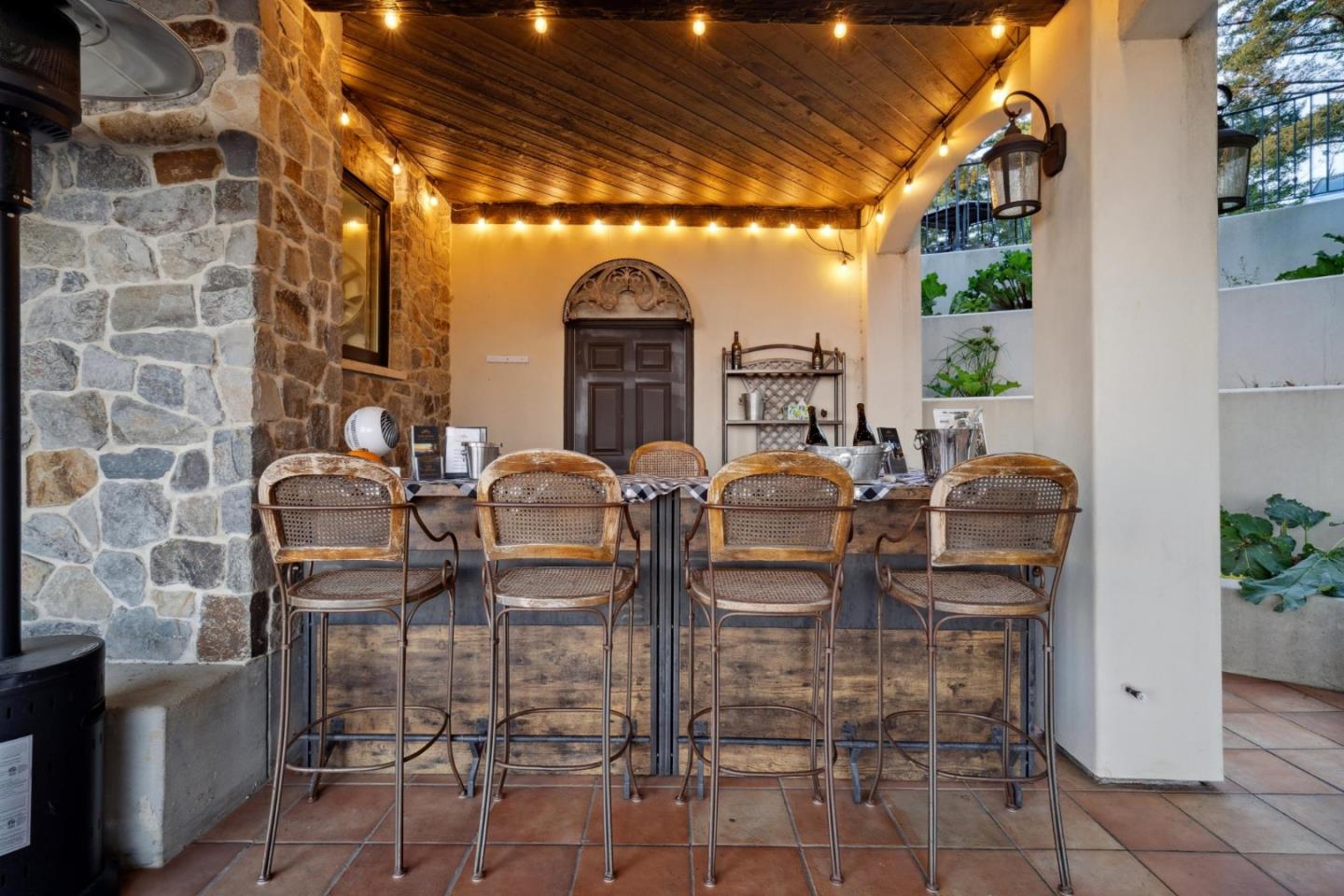 Detail Gallery Image 78 of 116 For 25200 Loma Prieta Ave, Los Gatos,  CA 95033 - 4 Beds | 3 Baths