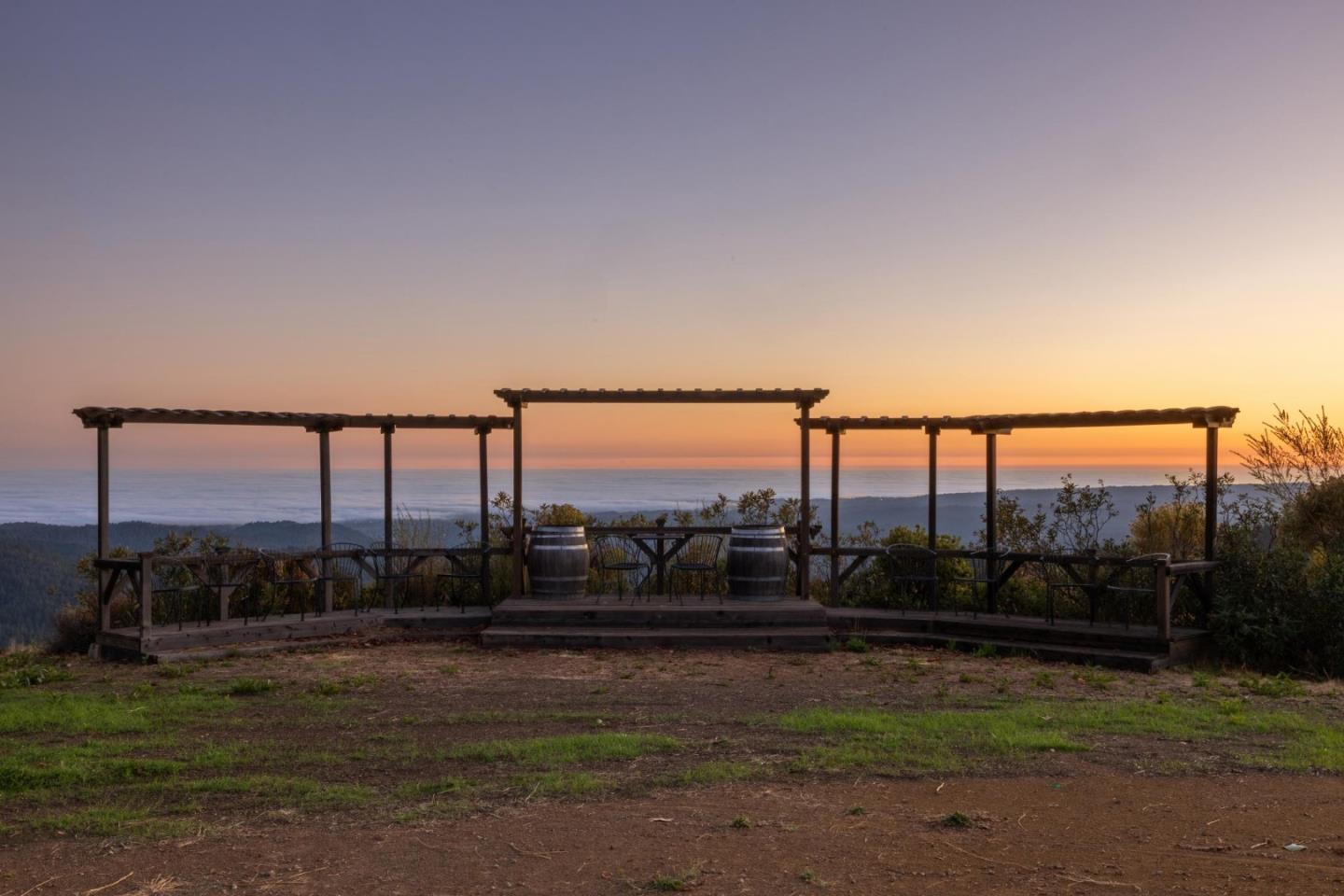 Detail Gallery Image 85 of 116 For 25200 Loma Prieta Ave, Los Gatos,  CA 95033 - 4 Beds | 3 Baths