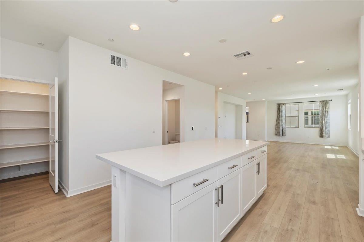 Detail Gallery Image 12 of 51 For 220 Babson Ct, Claremont,  CA 91711 - 4 Beds | 3/1 Baths