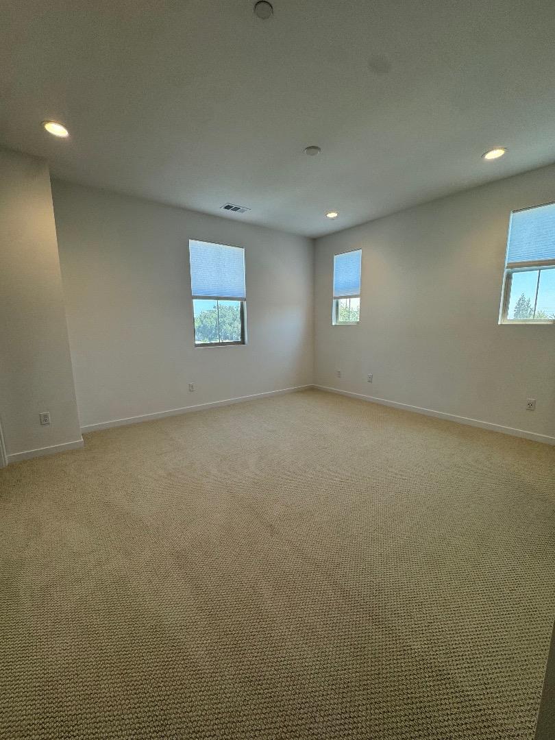 Detail Gallery Image 22 of 51 For 220 Babson Ct, Claremont,  CA 91711 - 4 Beds | 3/1 Baths