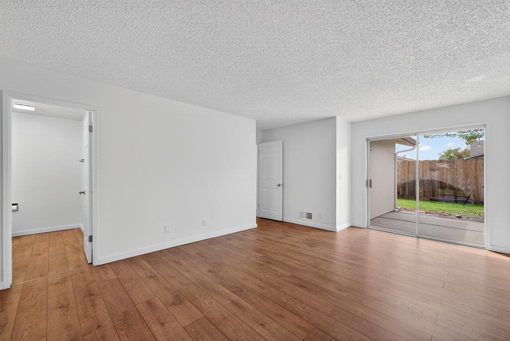 Detail Gallery Image 13 of 34 For 435 Shelley Way, Salinas,  CA 93901 - 3 Beds | 2 Baths