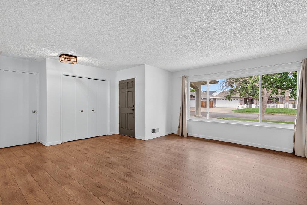 Detail Gallery Image 7 of 34 For 435 Shelley Way, Salinas,  CA 93901 - 3 Beds | 2 Baths