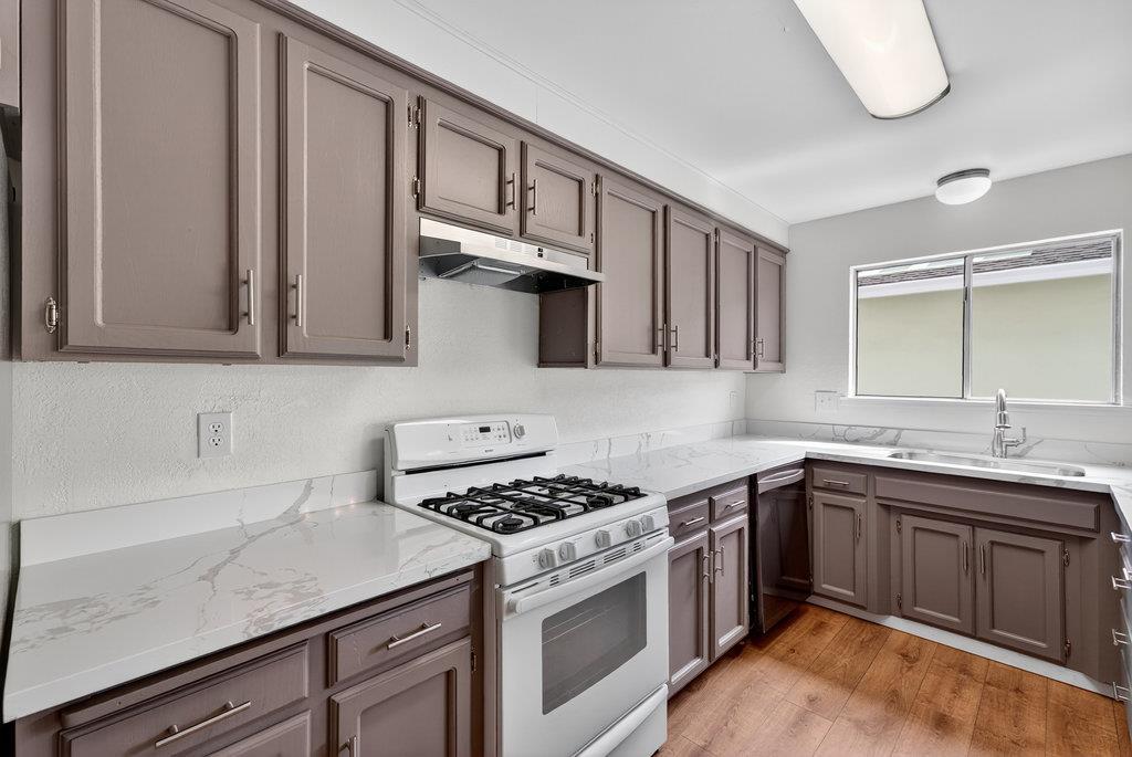 Detail Gallery Image 8 of 34 For 435 Shelley Way, Salinas,  CA 93901 - 3 Beds | 2 Baths