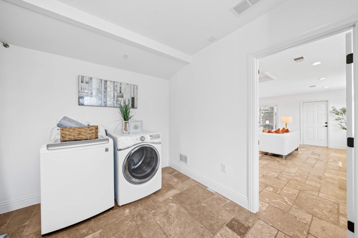 Detail Gallery Image 28 of 46 For 842 Harrison Ave, Campbell,  CA 95008 - 4 Beds | 3/1 Baths