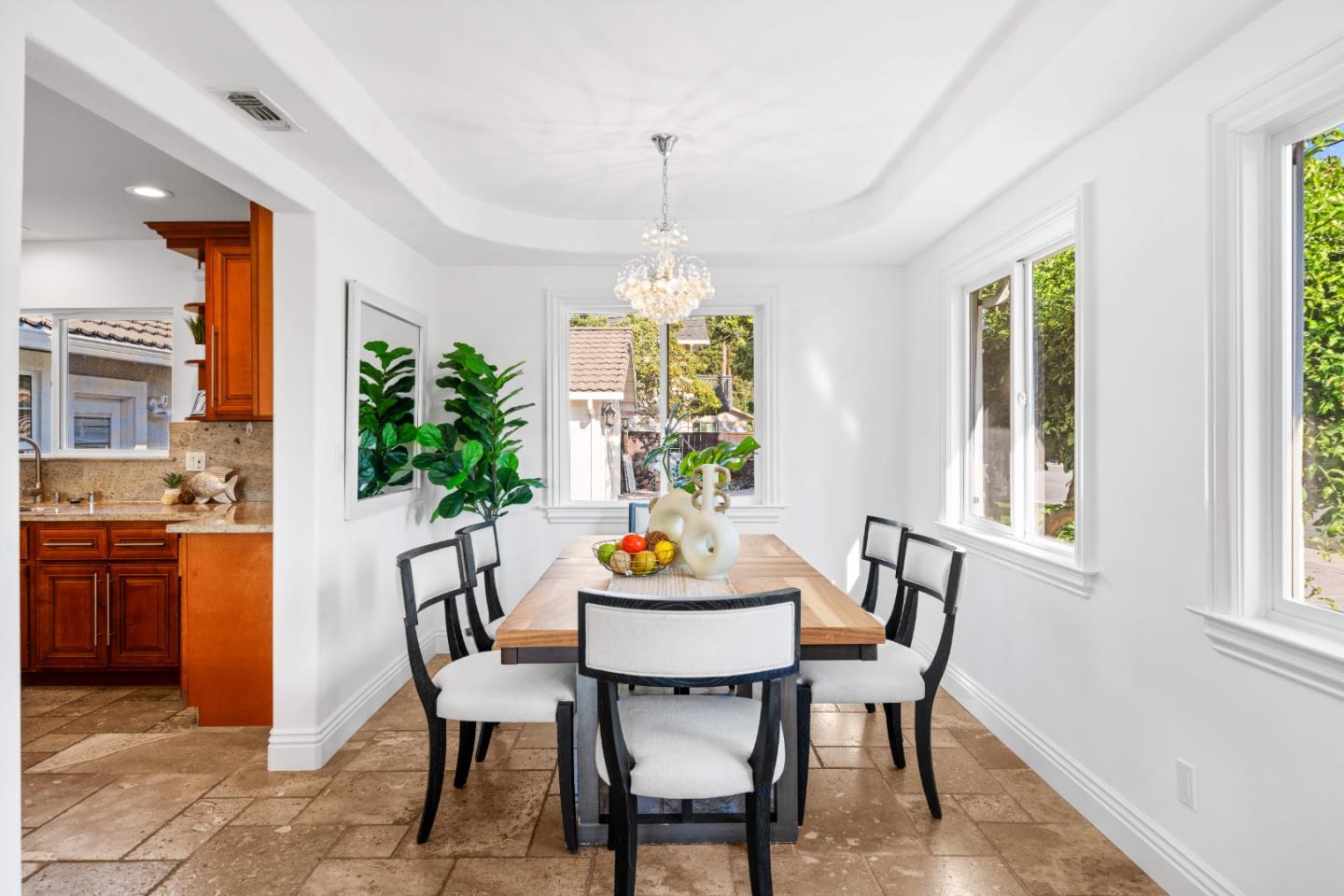 Detail Gallery Image 9 of 46 For 842 Harrison Ave, Campbell,  CA 95008 - 4 Beds | 3/1 Baths