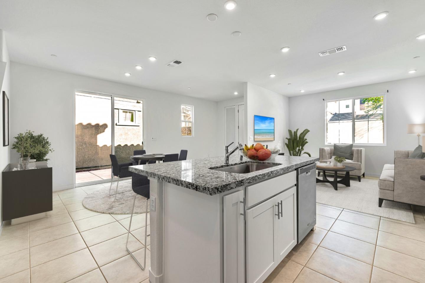 Detail Gallery Image 5 of 24 For 182 E Mcclintock Ln, Mountain House,  CA 95391 - 3 Beds | 2/1 Baths