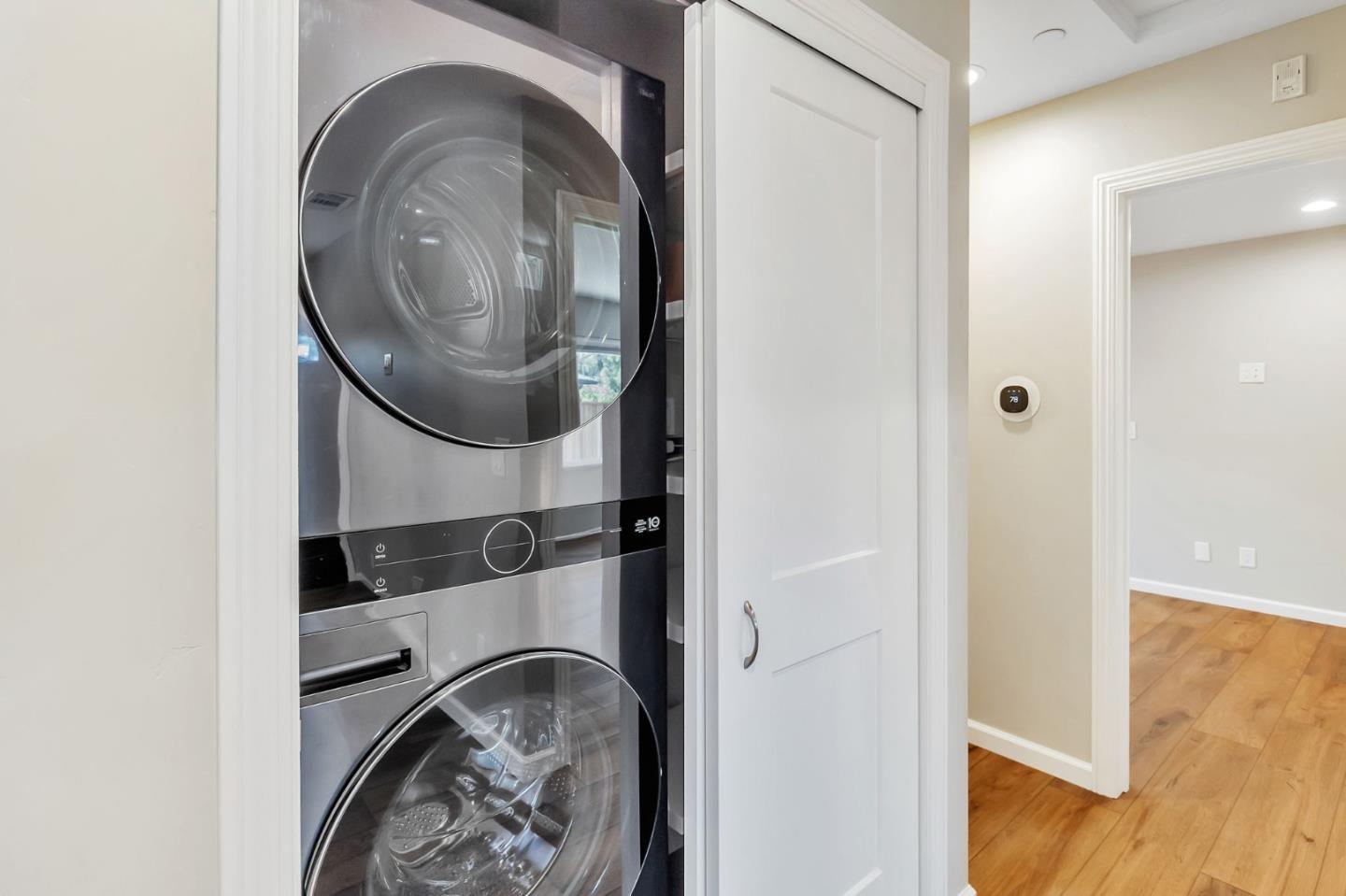 Detail Gallery Image 28 of 36 For 1958 Woodside Rd, Redwood City,  CA 94061 - 2 Beds | 1 Baths