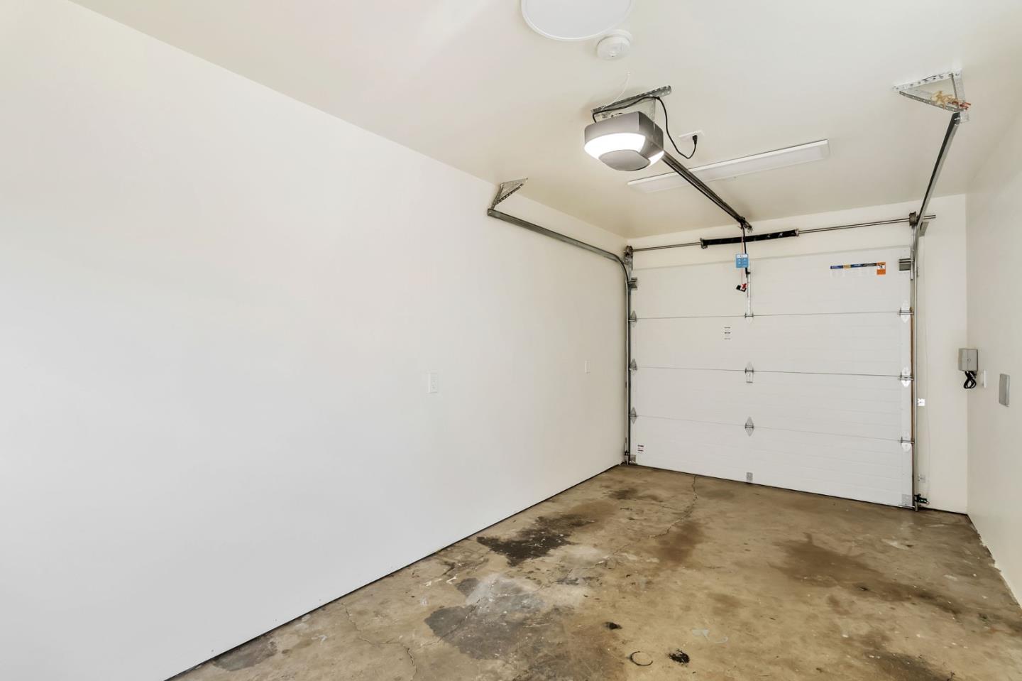 Detail Gallery Image 30 of 36 For 1958 Woodside Rd, Redwood City,  CA 94061 - 2 Beds | 1 Baths