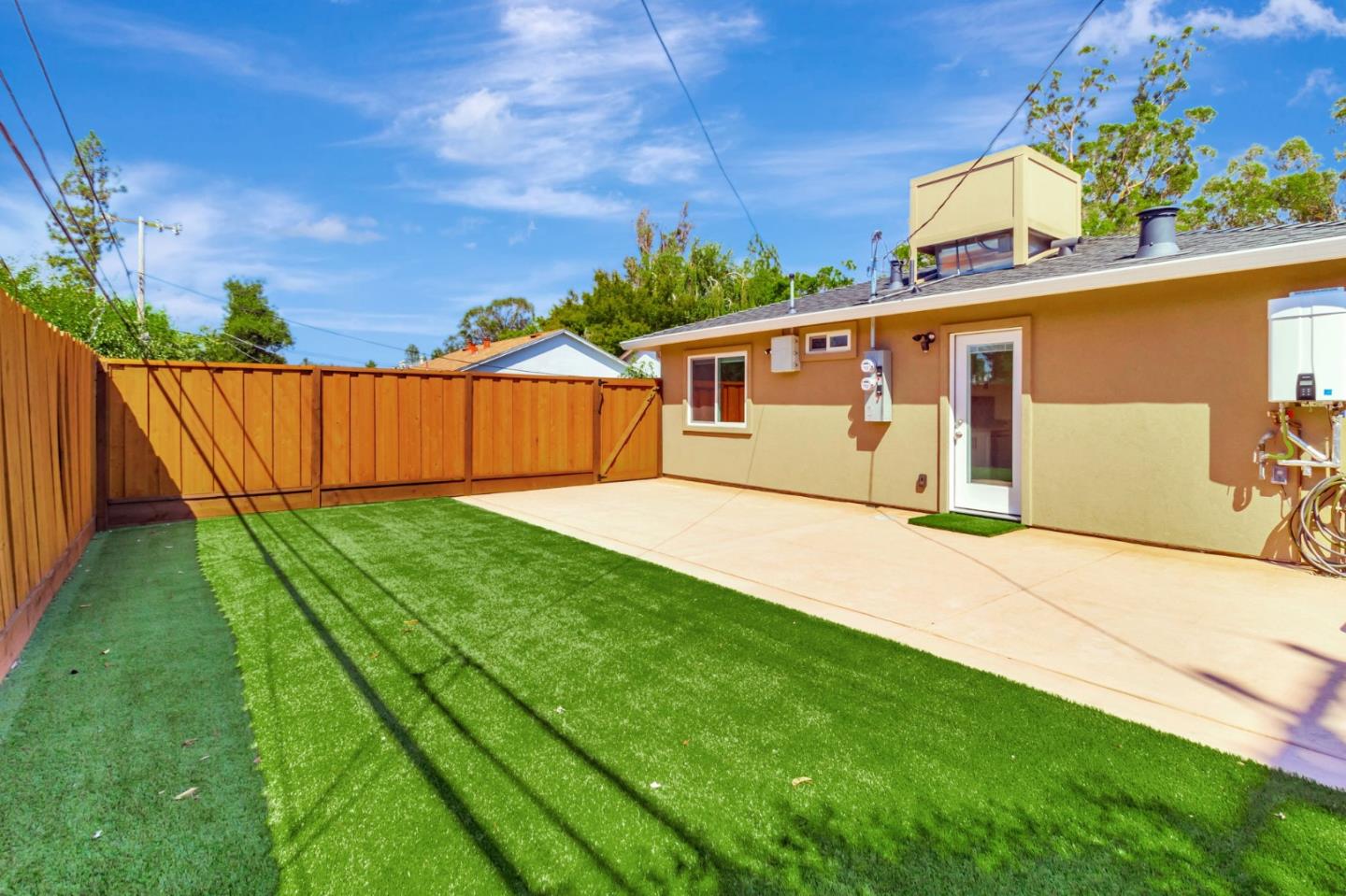 Detail Gallery Image 32 of 36 For 1958 Woodside Rd, Redwood City,  CA 94061 - 2 Beds | 1 Baths