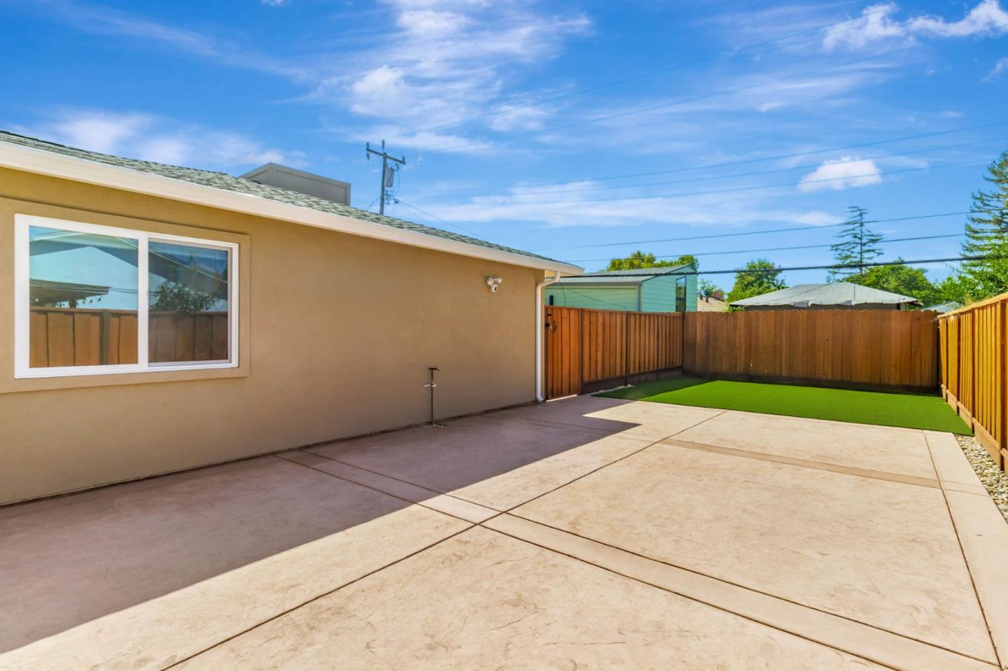 Detail Gallery Image 35 of 36 For 1958 Woodside Rd, Redwood City,  CA 94061 - 2 Beds | 1 Baths