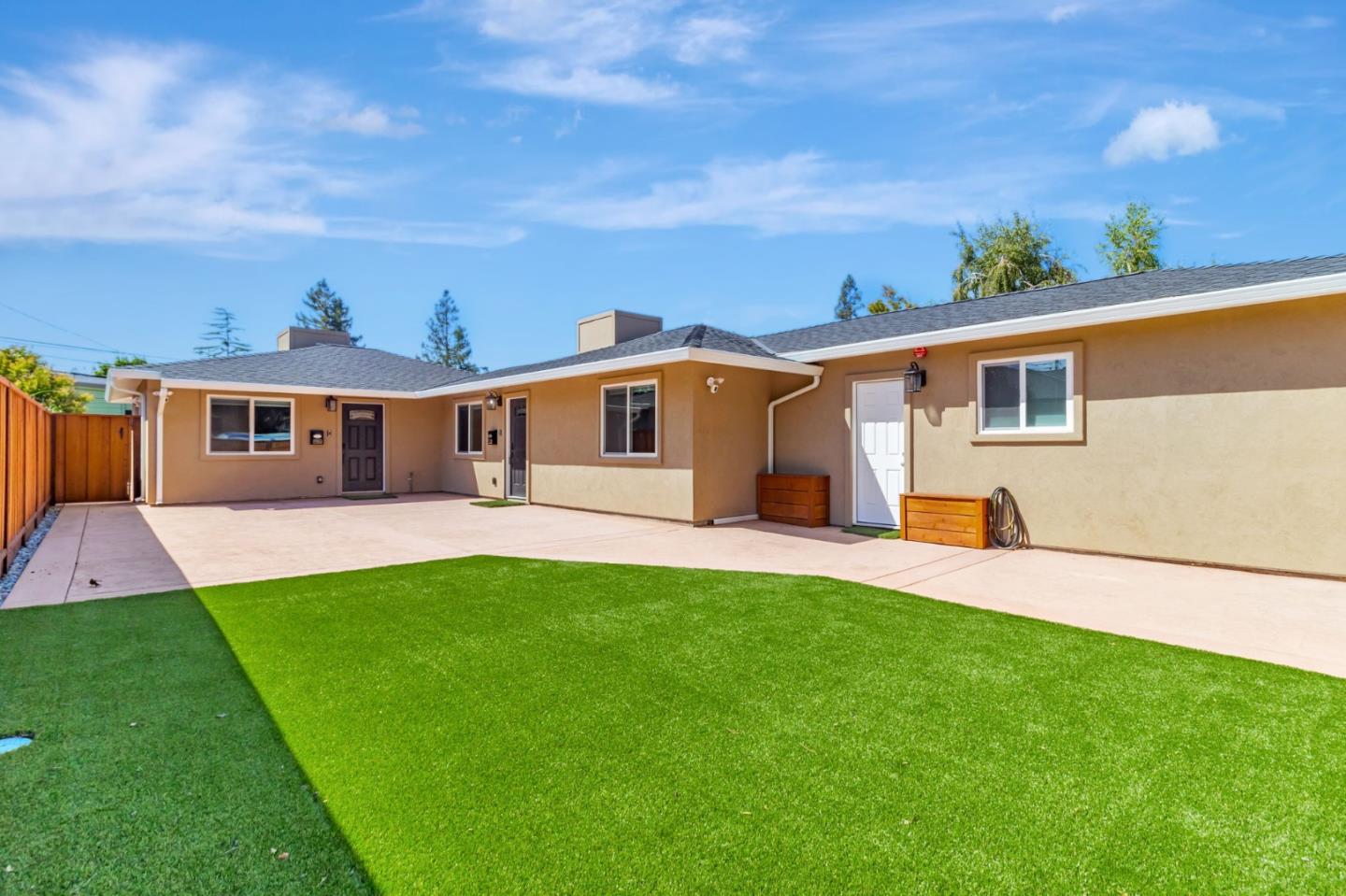 Detail Gallery Image 6 of 36 For 1958 Woodside Rd, Redwood City,  CA 94061 - 2 Beds | 1 Baths