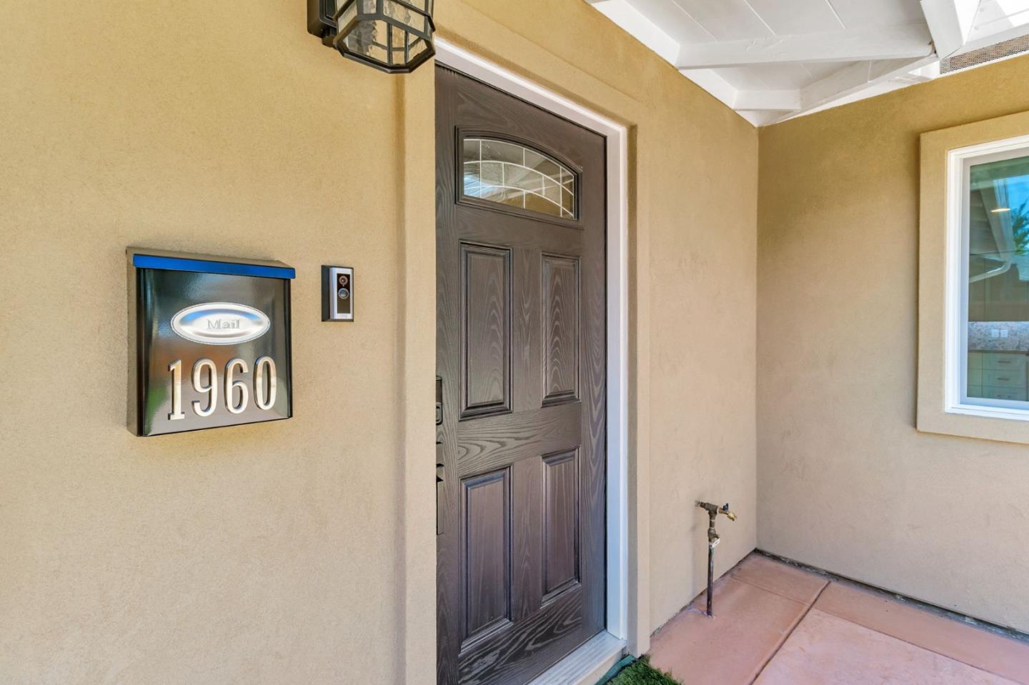Detail Gallery Image 7 of 36 For 1958 Woodside Rd, Redwood City,  CA 94061 - 2 Beds | 1 Baths