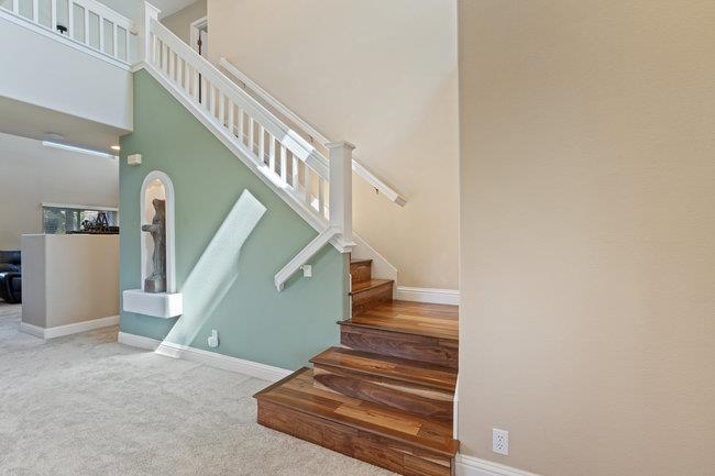 Detail Gallery Image 14 of 65 For 2421 Valley View Rd, Hollister,  CA 95023 - 3 Beds | 2/1 Baths