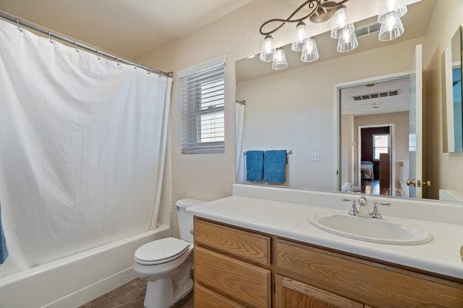 Detail Gallery Image 20 of 65 For 2421 Valley View Rd, Hollister,  CA 95023 - 3 Beds | 2/1 Baths