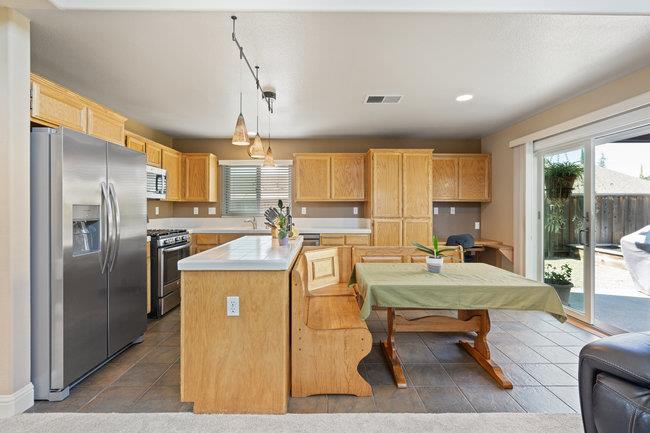 Detail Gallery Image 32 of 65 For 2421 Valley View Rd, Hollister,  CA 95023 - 3 Beds | 2/1 Baths