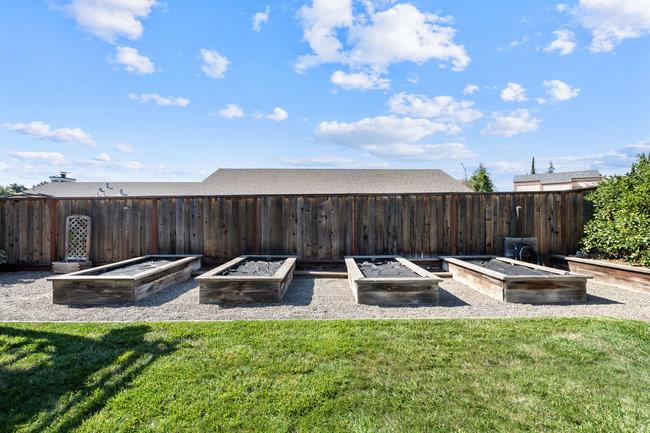 Detail Gallery Image 51 of 65 For 2421 Valley View Rd, Hollister,  CA 95023 - 3 Beds | 2/1 Baths