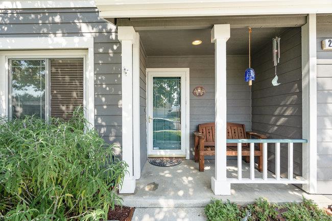 Detail Gallery Image 8 of 65 For 2421 Valley View Rd, Hollister,  CA 95023 - 3 Beds | 2/1 Baths