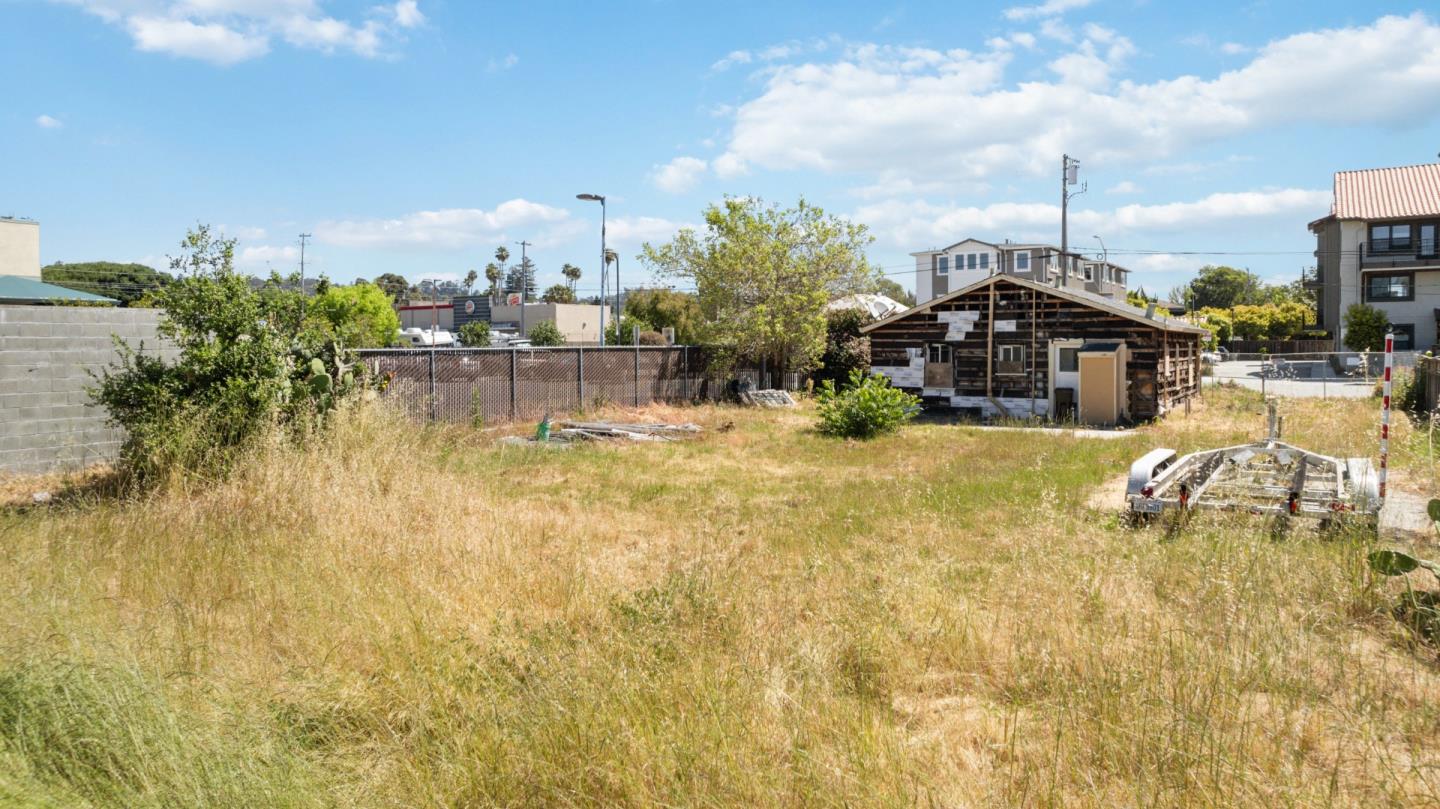 Detail Gallery Image 10 of 24 For 719 Darwin St, Santa Cruz,  CA 95062 - 2 Beds | 1 Baths