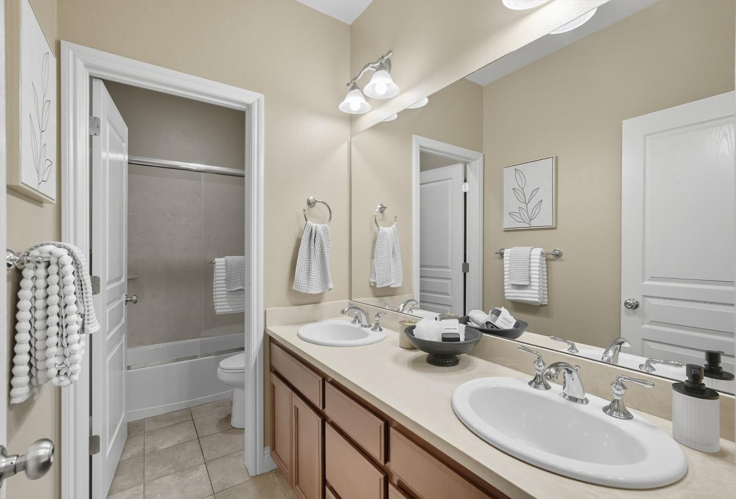 Detail Gallery Image 35 of 42 For 1900 Monte Vista Dr, Hollister,  CA 95023 - 4 Beds | 2 Baths
