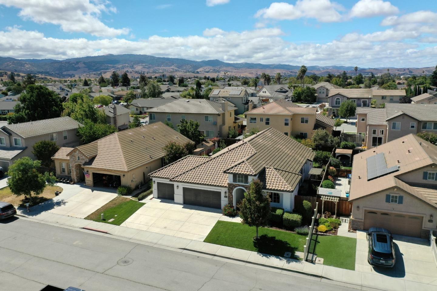 Detail Gallery Image 42 of 42 For 1900 Monte Vista Dr, Hollister,  CA 95023 - 4 Beds | 2 Baths