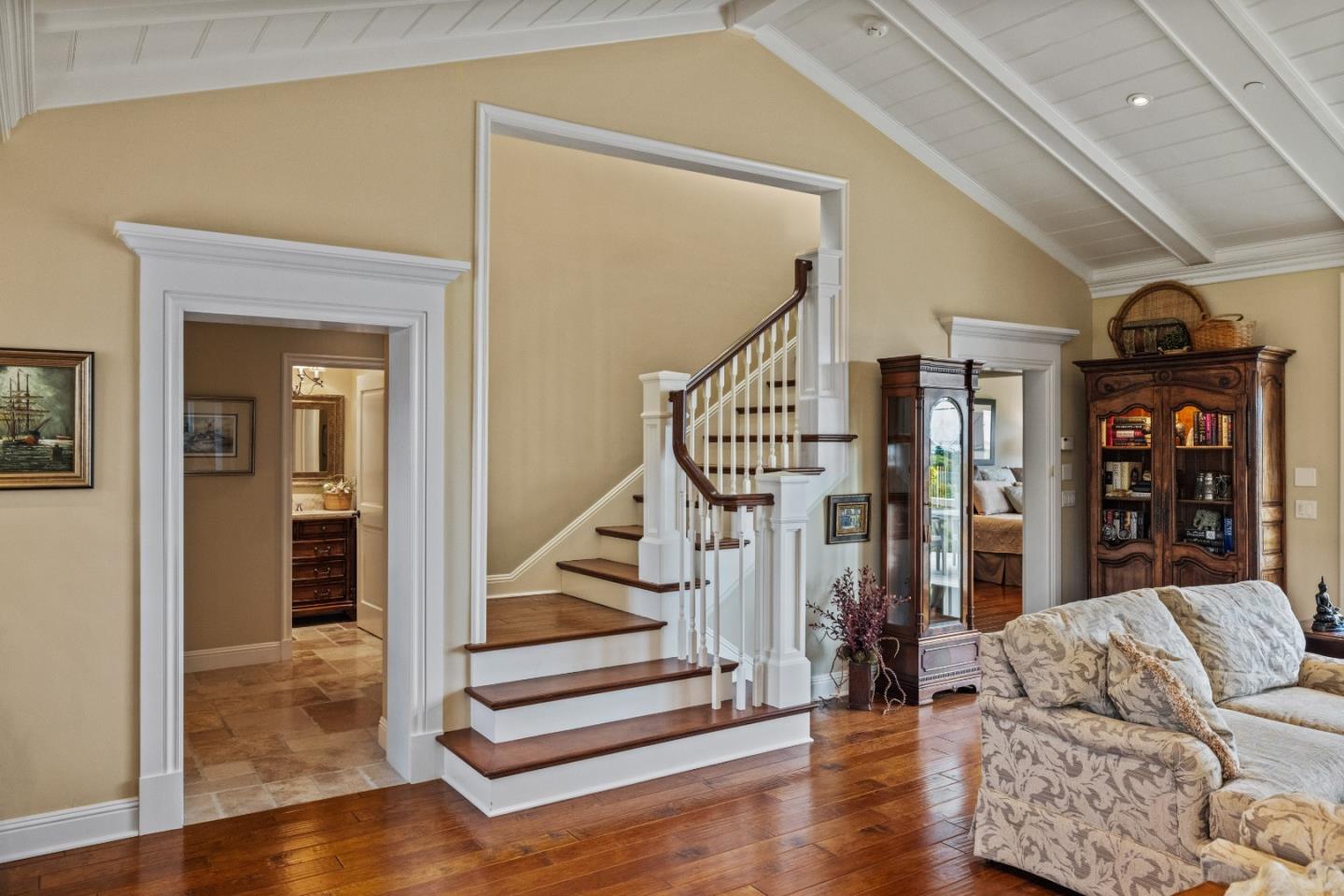 Detail Gallery Image 12 of 94 For 910 Egan Ave, Pacific Grove,  CA 93950 - 3 Beds | 3/1 Baths