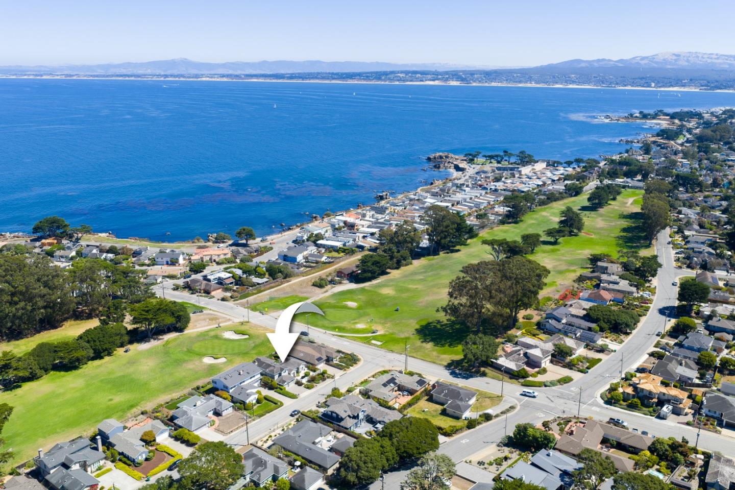 Detail Gallery Image 5 of 94 For 910 Egan Ave, Pacific Grove,  CA 93950 - 3 Beds | 3/1 Baths