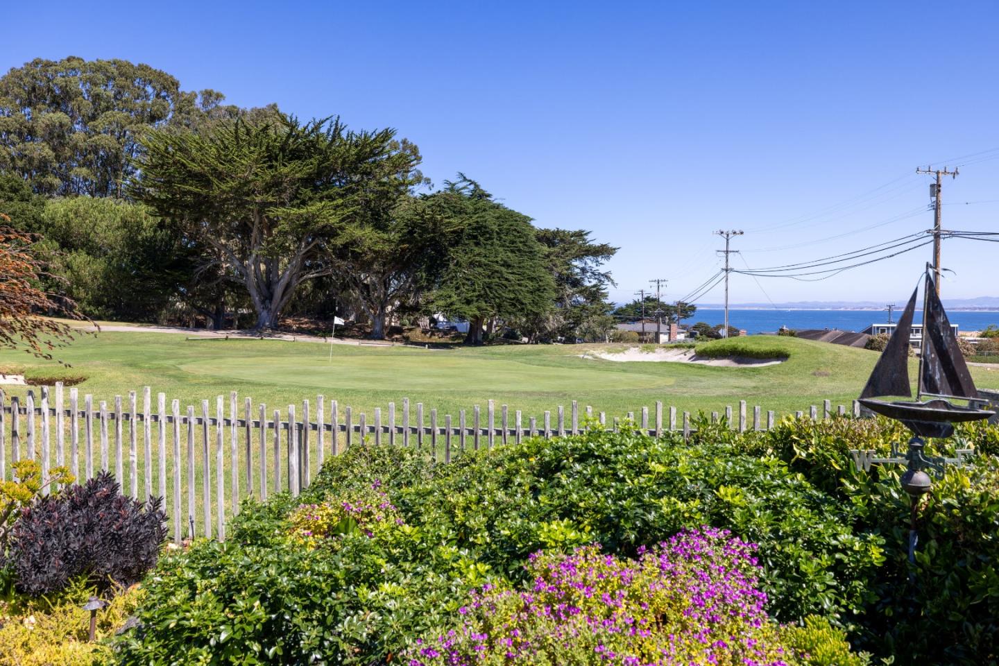 Detail Gallery Image 70 of 94 For 910 Egan Ave, Pacific Grove,  CA 93950 - 3 Beds | 3/1 Baths