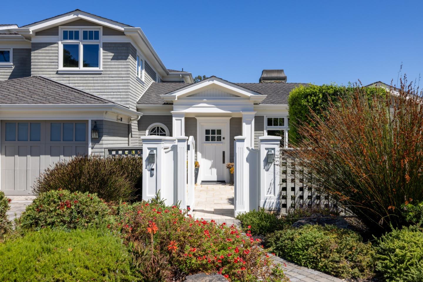 Detail Gallery Image 8 of 94 For 910 Egan Ave, Pacific Grove,  CA 93950 - 3 Beds | 3/1 Baths