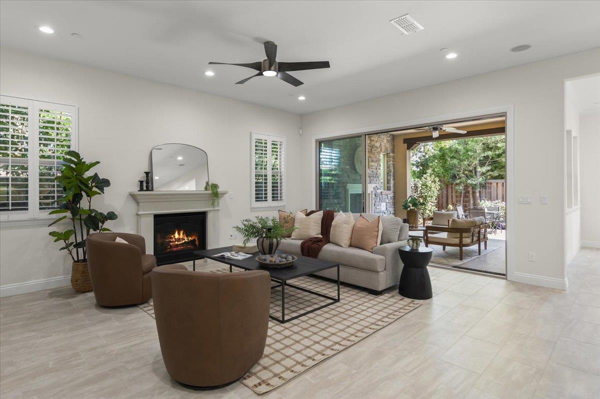 Detail Gallery Image 4 of 39 For 664 Juliann Way, Morgan Hill,  CA 95037 - 4 Beds | 3/1 Baths