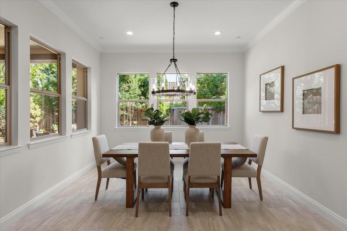 Detail Gallery Image 8 of 39 For 664 Juliann Way, Morgan Hill,  CA 95037 - 4 Beds | 3/1 Baths