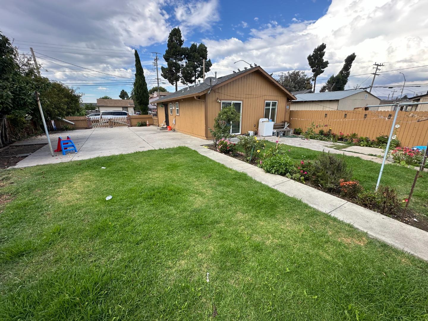 Detail Gallery Image 10 of 10 For 948 Rider Ave, Salinas,  CA 93905 - – Beds | – Baths