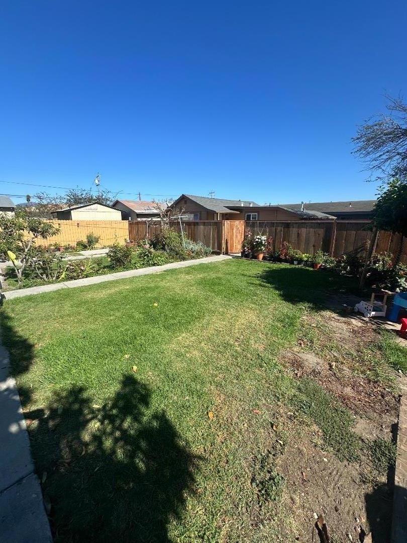 Detail Gallery Image 3 of 6 For 948 Rider Ave, Salinas,  CA 93905 - – Beds | – Baths