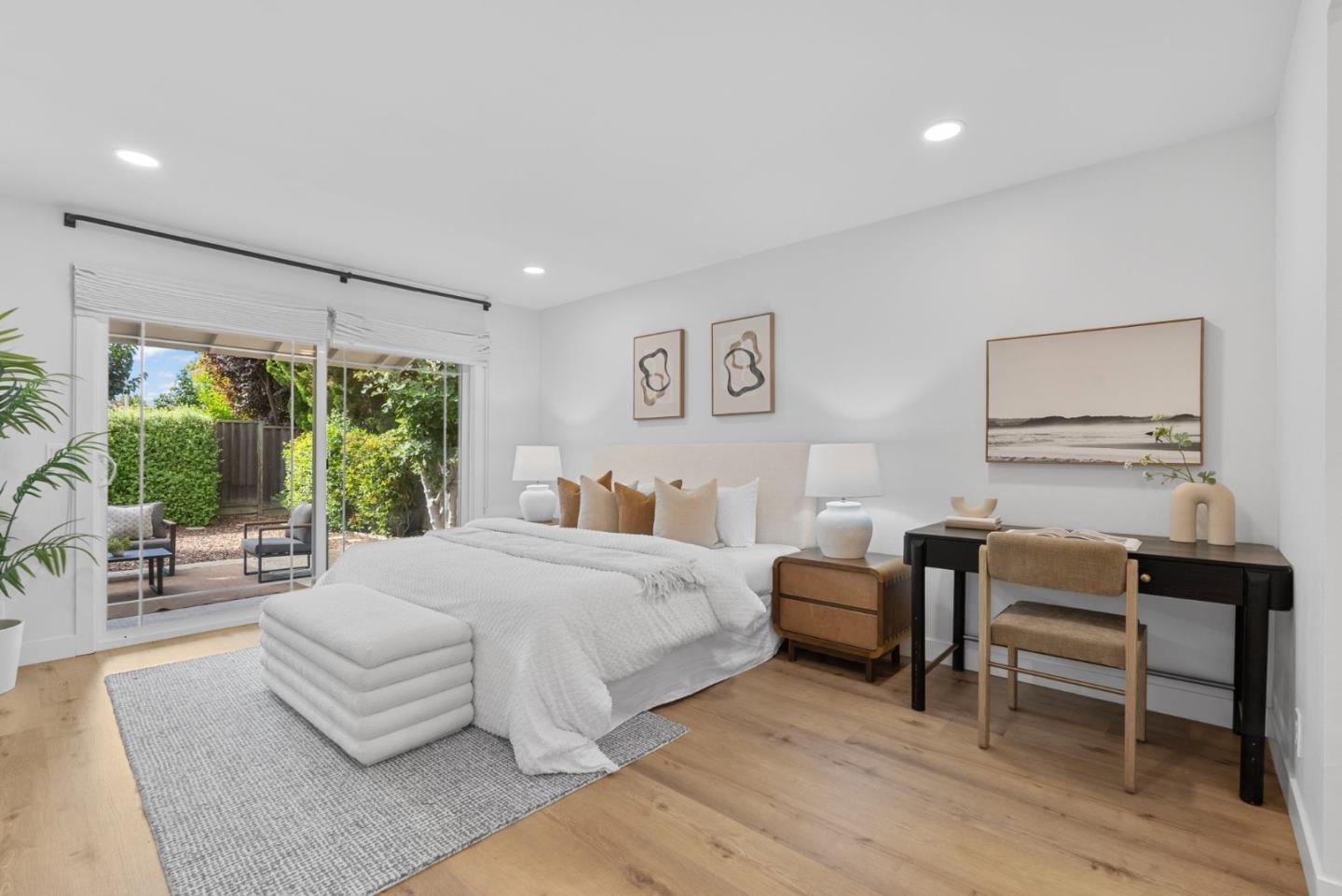 Detail Gallery Image 12 of 30 For 827 Poplar Ave, Sunnyvale,  CA 94086 - 3 Beds | 2 Baths