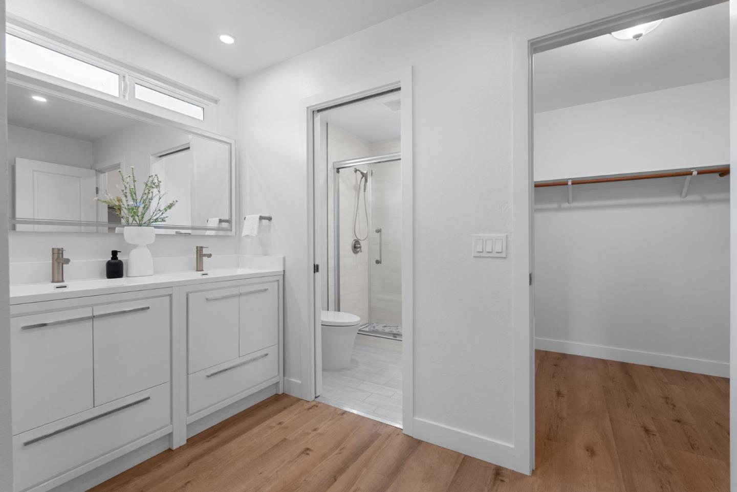 Detail Gallery Image 16 of 30 For 827 Poplar Ave, Sunnyvale,  CA 94086 - 3 Beds | 2 Baths
