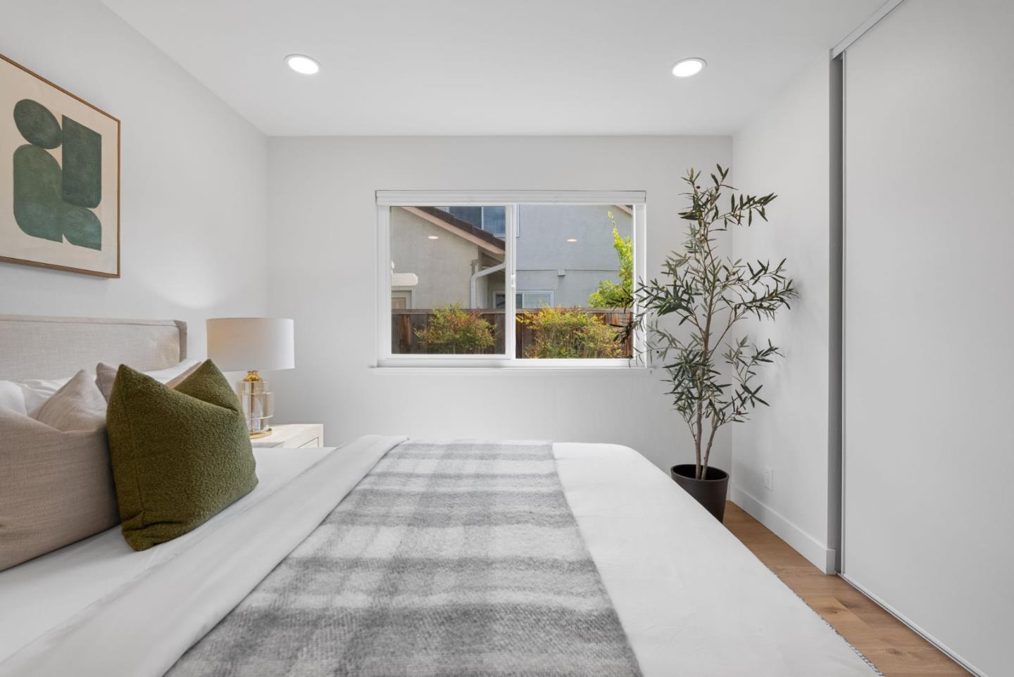 Detail Gallery Image 18 of 30 For 827 Poplar Ave, Sunnyvale,  CA 94086 - 3 Beds | 2 Baths