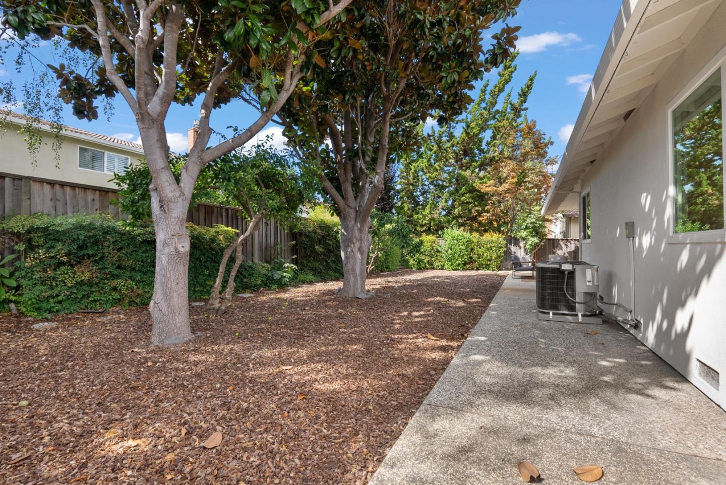 Detail Gallery Image 25 of 30 For 827 Poplar Ave, Sunnyvale,  CA 94086 - 3 Beds | 2 Baths