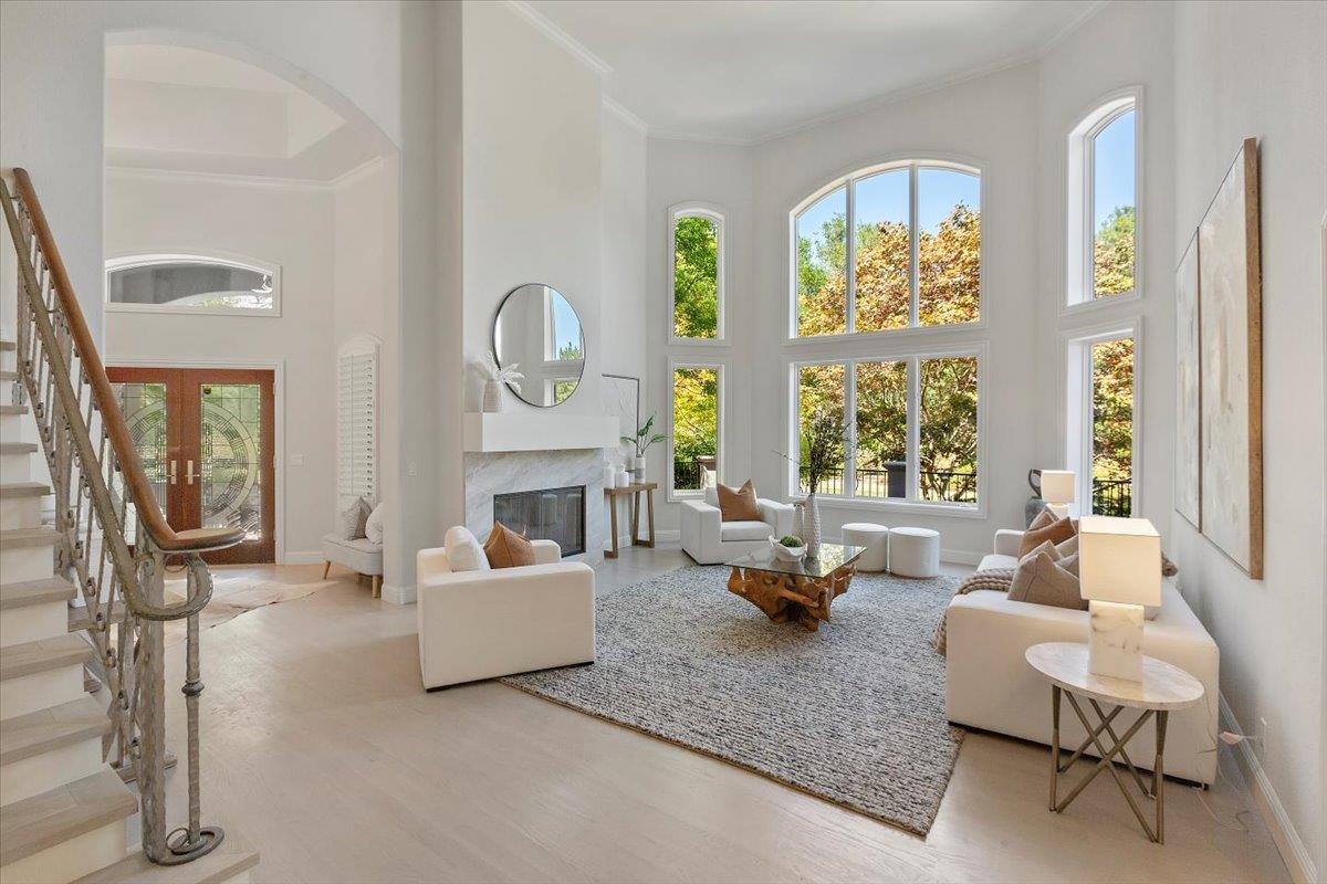 Detail Gallery Image 10 of 72 For 23525 Ravensbury Ave, Los Altos Hills,  CA 94024 - 4 Beds | 4/1 Baths