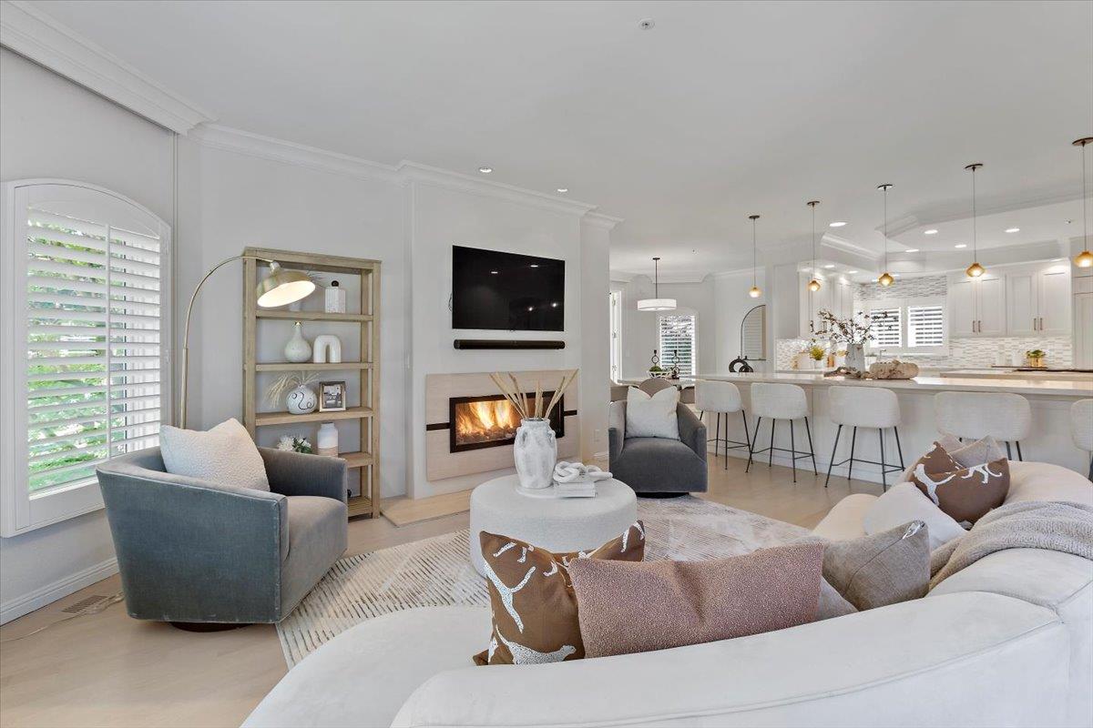 Detail Gallery Image 26 of 72 For 23525 Ravensbury Ave, Los Altos Hills,  CA 94024 - 4 Beds | 4/1 Baths