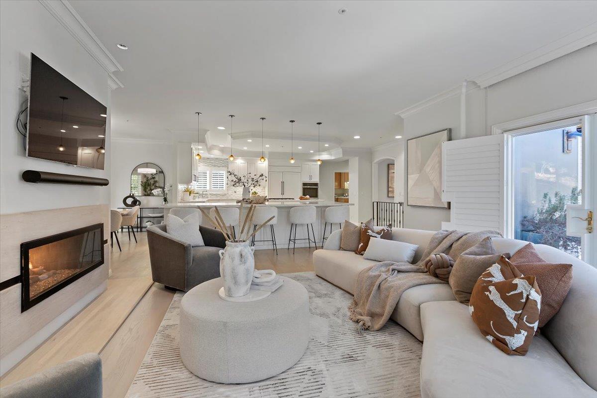 Detail Gallery Image 27 of 72 For 23525 Ravensbury Ave, Los Altos Hills,  CA 94024 - 4 Beds | 4/1 Baths