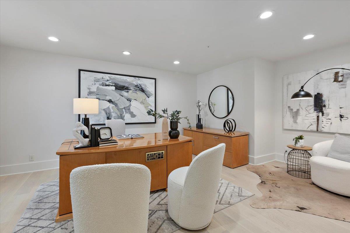 Detail Gallery Image 43 of 72 For 23525 Ravensbury Ave, Los Altos Hills,  CA 94024 - 4 Beds | 4/1 Baths