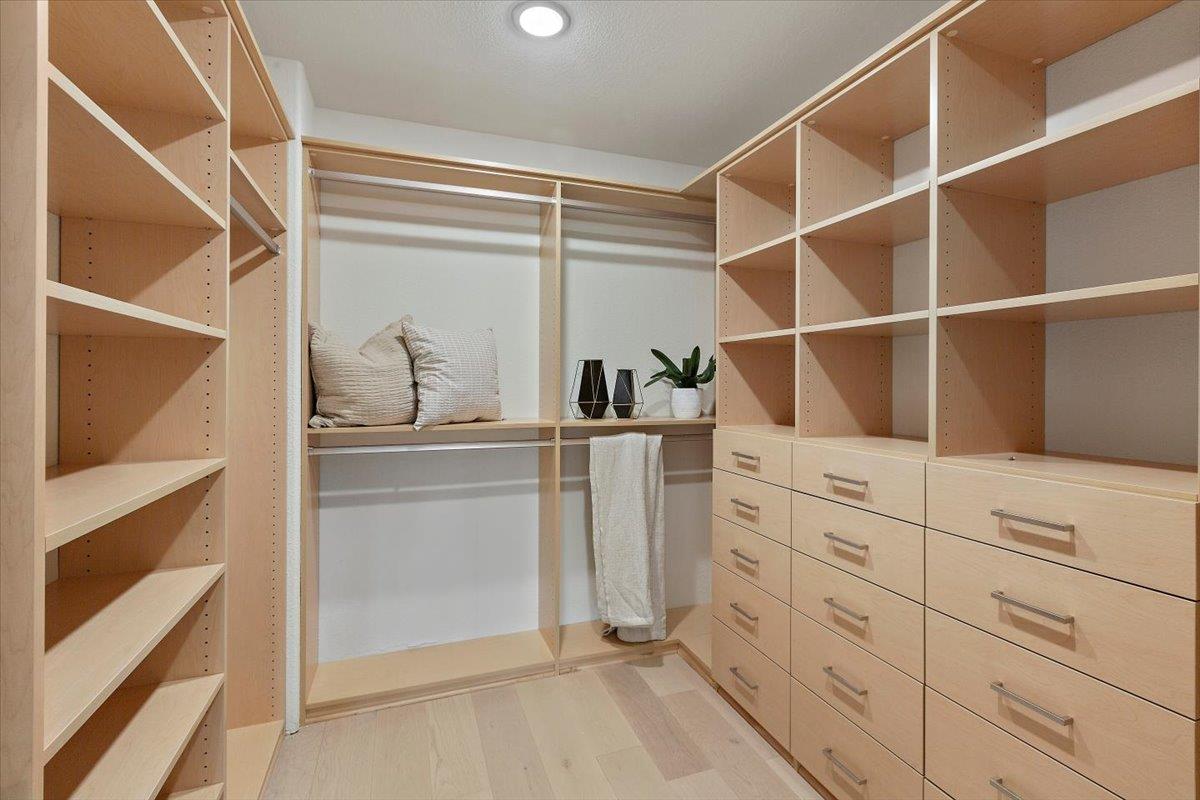 Detail Gallery Image 53 of 72 For 23525 Ravensbury Ave, Los Altos Hills,  CA 94024 - 4 Beds | 4/1 Baths